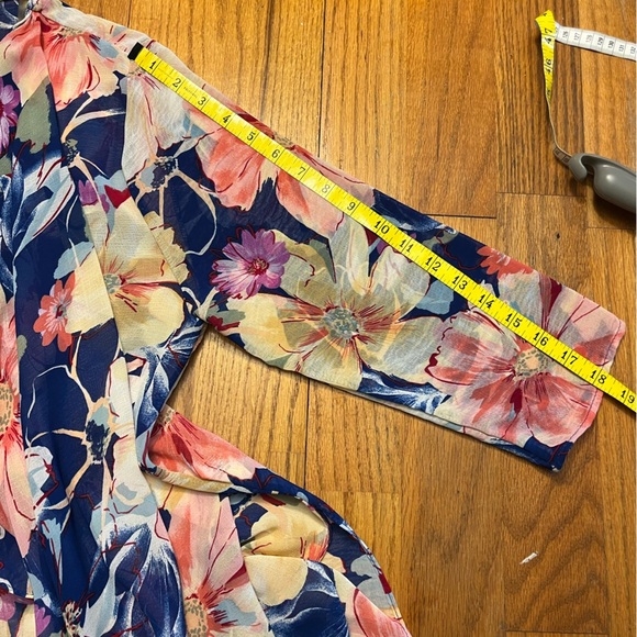 Hummingbird Floral Kimono - Picture 2 of 8